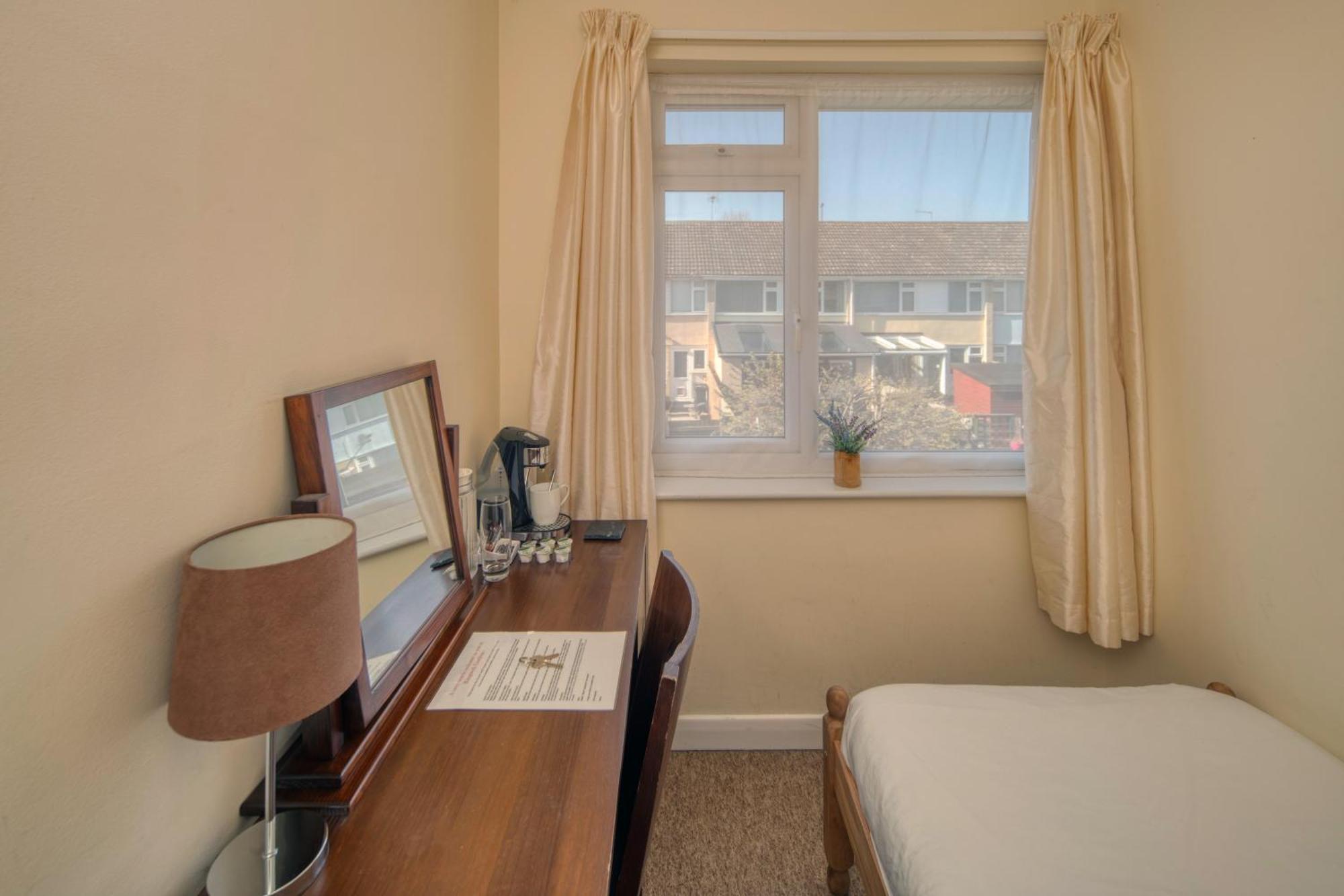 Henry'S Guesthouse Бат Экстерьер фото