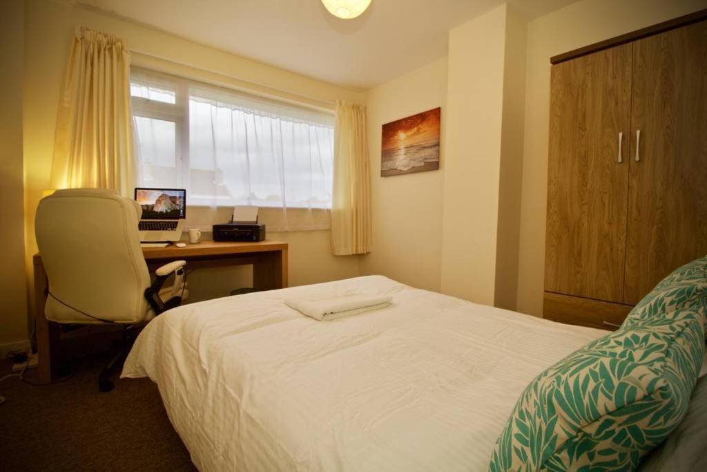 Henry'S Guesthouse Бат Экстерьер фото